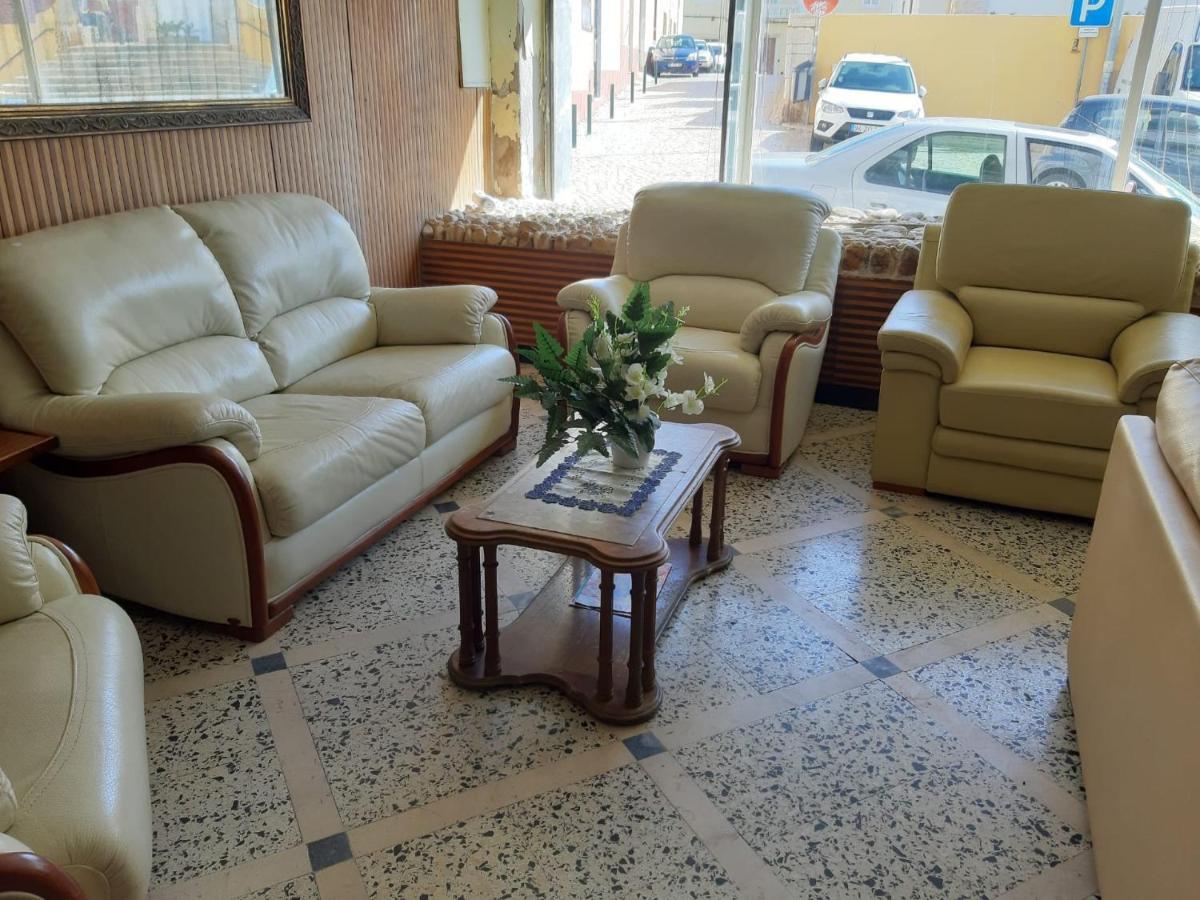 Residencial Miradoiro Guest House Portimao Bagian luar foto