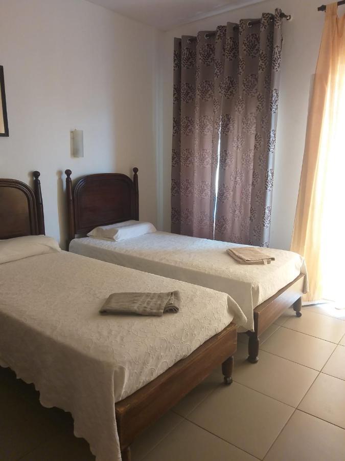 Residencial Miradoiro Guest House Portimao Bagian luar foto